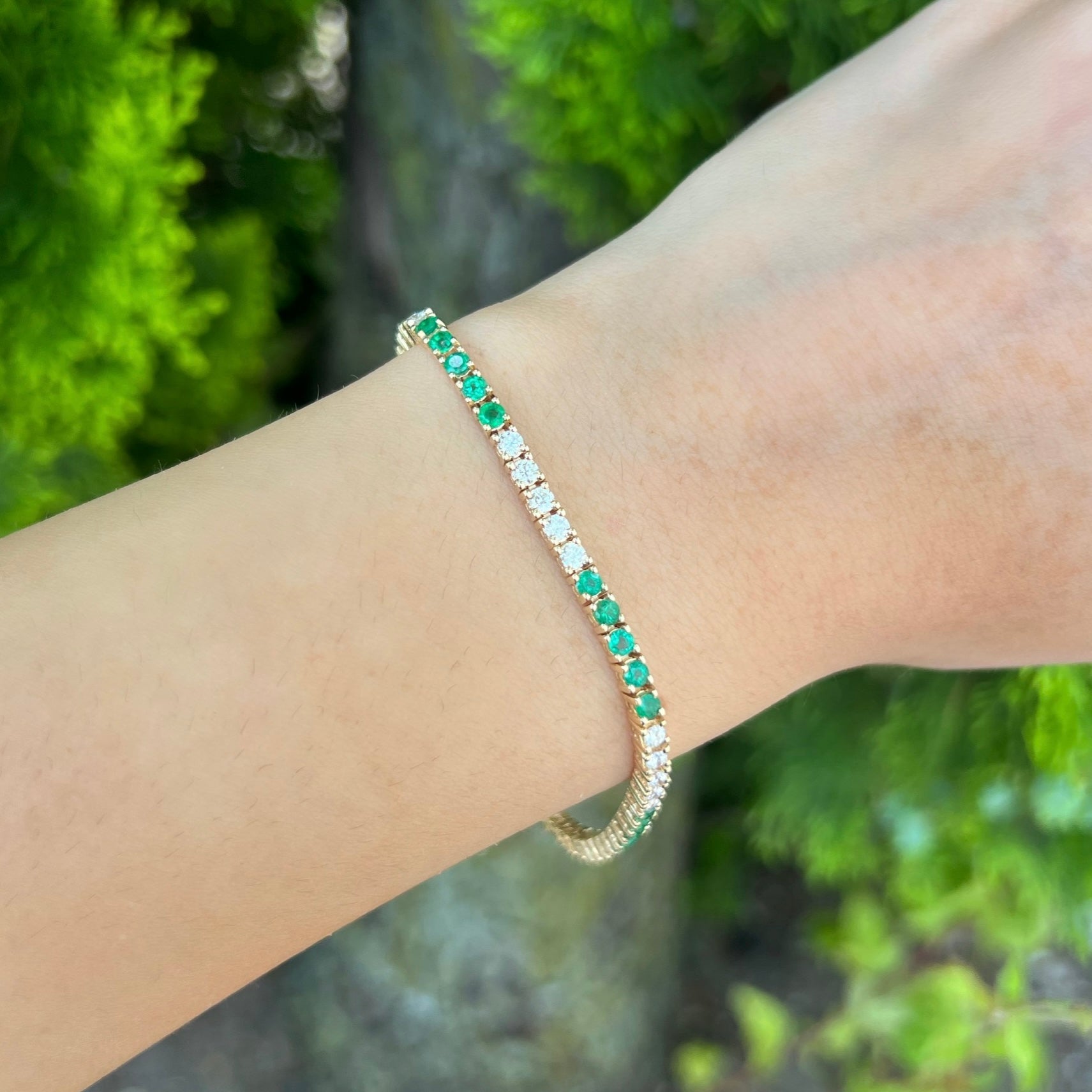 Emerald and diamond tennis bracelet Clearance