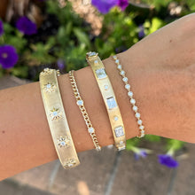 14K GOLD DIAMOND JACKIE BANGLE