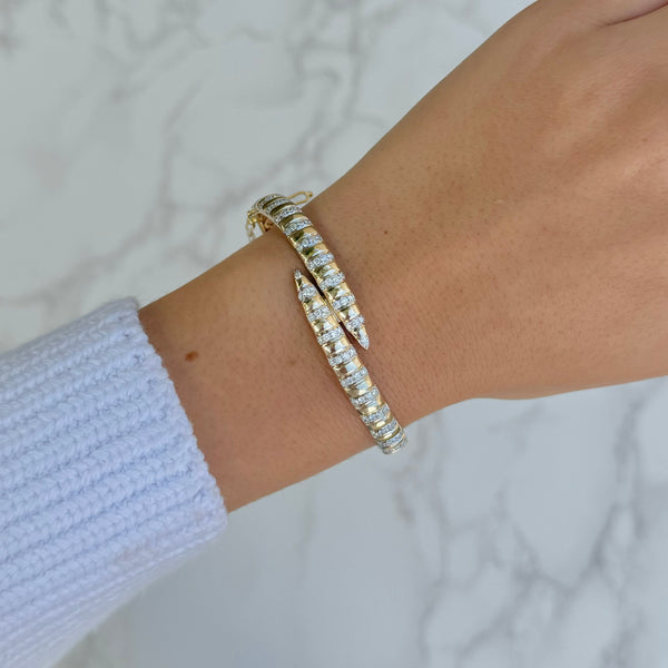 14K GOLD DIAMOND ALEX BANGLE