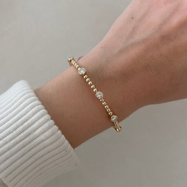 14K GOLD DIAMOND HALLIE BANGLE