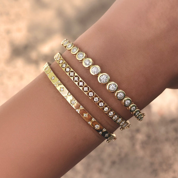 14K GOLD DIAMOND ANIKA BEZEL BANGLE