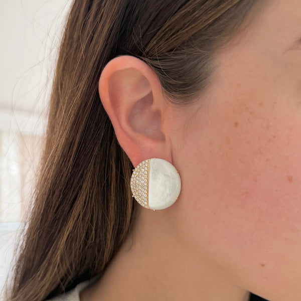14K GOLD DIAMOND MOTHER OF PEARL SORA ROUND EARRINGS