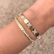 14K GOLD DIAMOND DAPHNE BANGLE