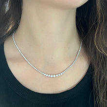 14K GOLD 3.08 CT DIAMOND GRADUATED BUTTERCUP TENNIS NECKLACE