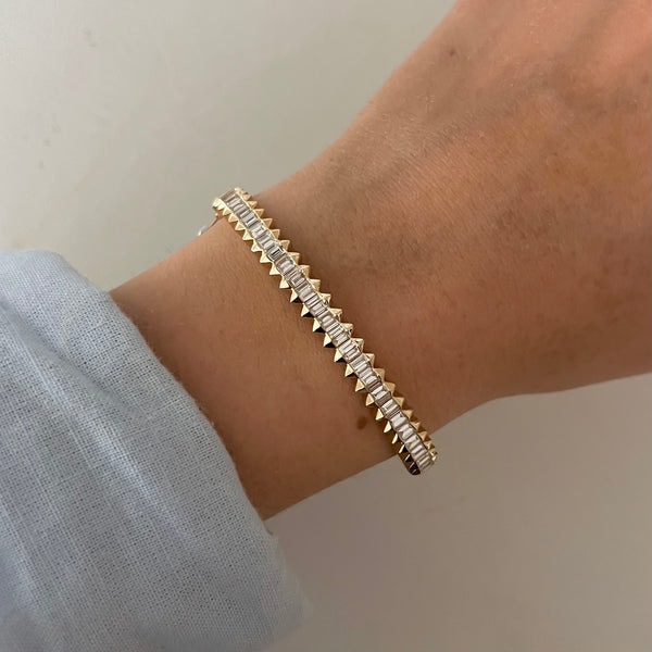 14K GOLD DIAMOND LARA BANGLE