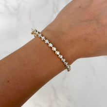 14K GOLD DIAMOND KERI BEZEL BANGLE