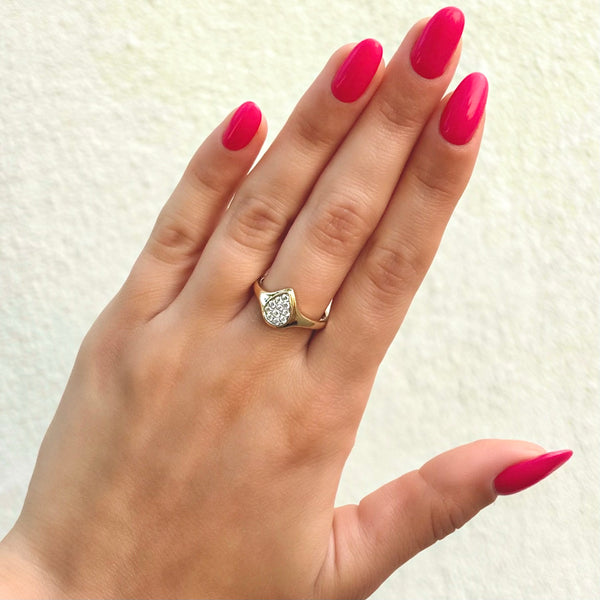 14K GOLD DIAMOND SMALL JESSIE PEAR RING