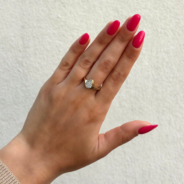 14K GOLD DIAMOND SMALL JESSIE PEAR RING