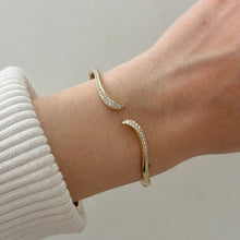 14K GOLD DIAMOND SHIRELLE BANGLE