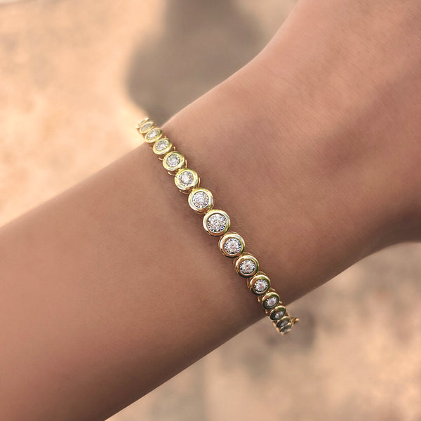 14K GOLD DIAMOND ANIKA BEZEL BANGLE