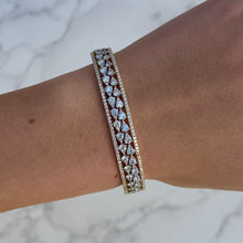 14K GOLD DIAMOND PERI BANGLE