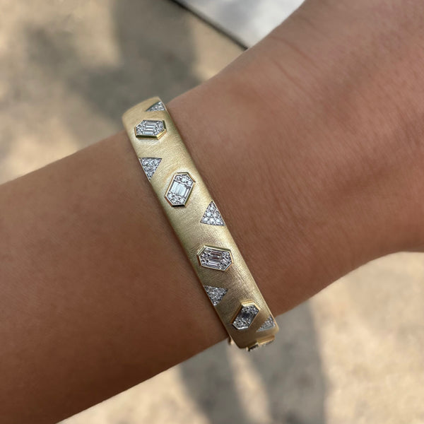 14K GOLD DIAMOND ROBYN BANGLE