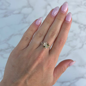 14K GOLD DIAMOND BEA FLOWER RING