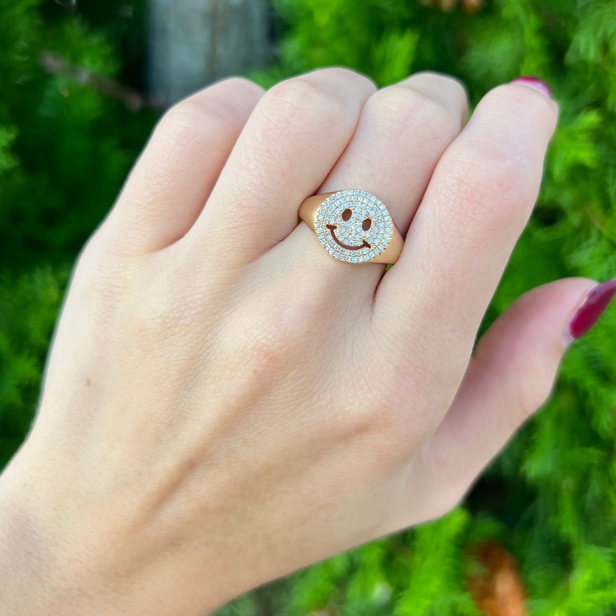 Smiley face signet ring discount