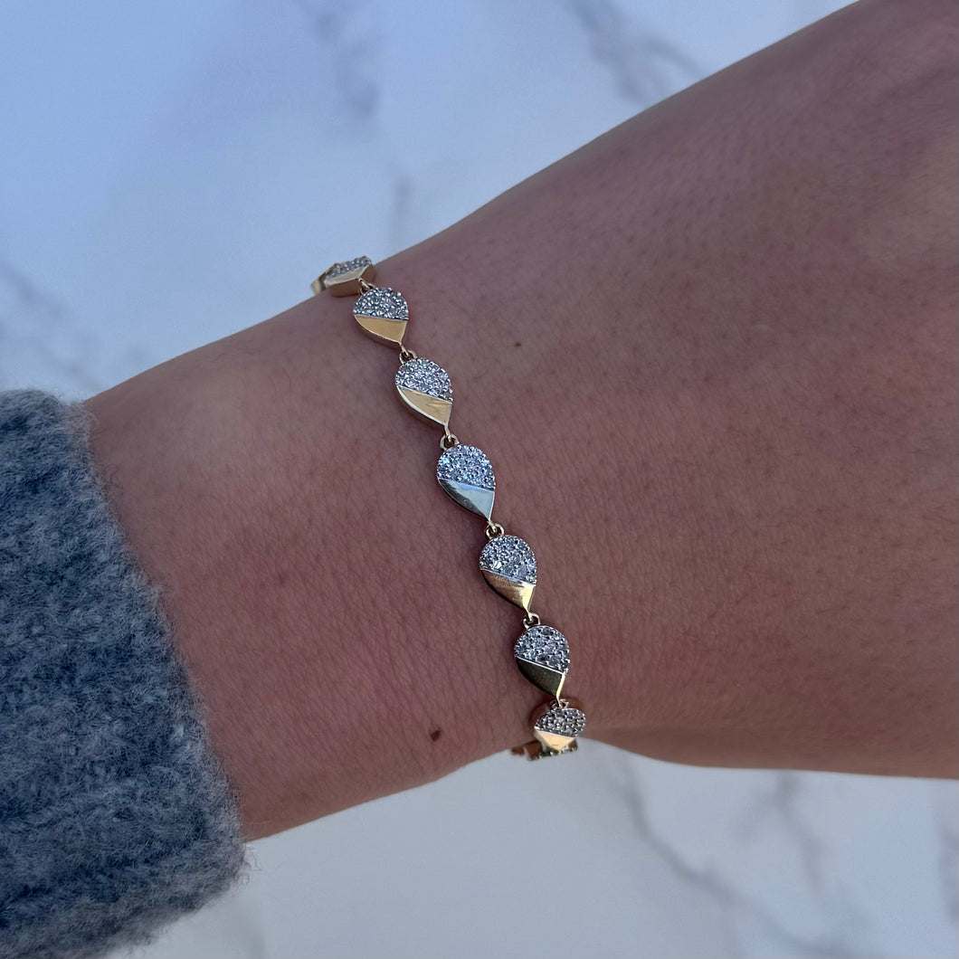 14K GOLD DIAMOND DEEDEE PEAR BRACELET