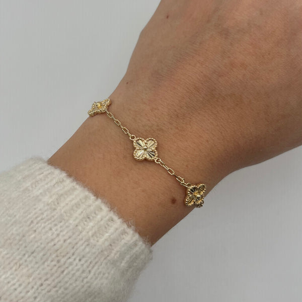 14K GOLD SMALL CARLIE CLOVER BRACELET