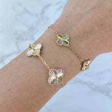 14K GOLD SMALL CARLIE CLOVER BRACELET