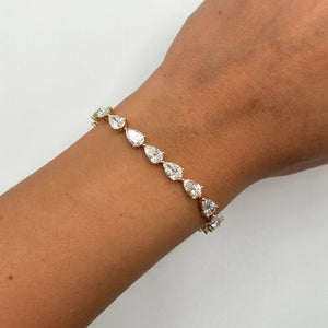 14K GOLD 11.76 CT LAB GROWN DIAMOND VICTORIA PEAR TENNIS BRACELET