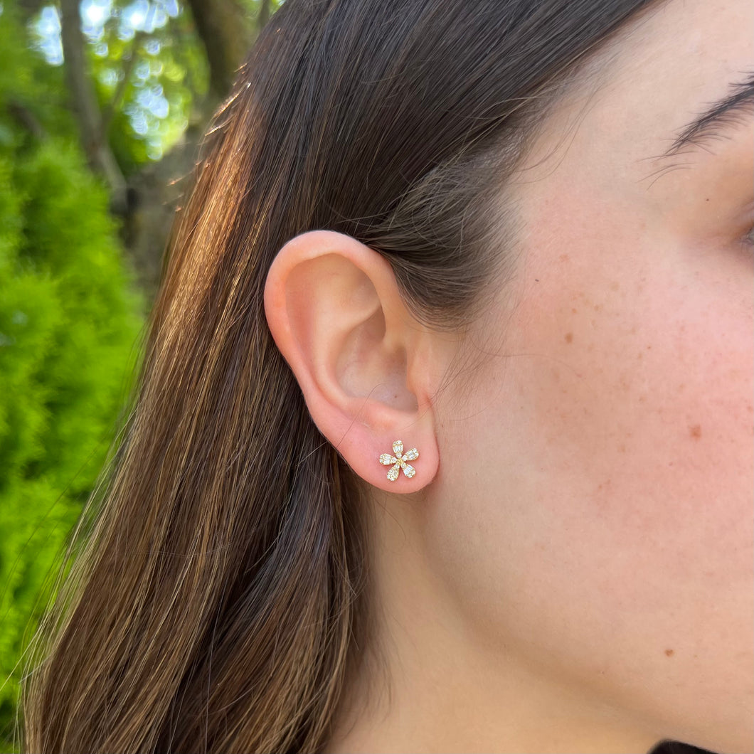 14K GOLD DIAMOND CHLOE FLOWER STUDS