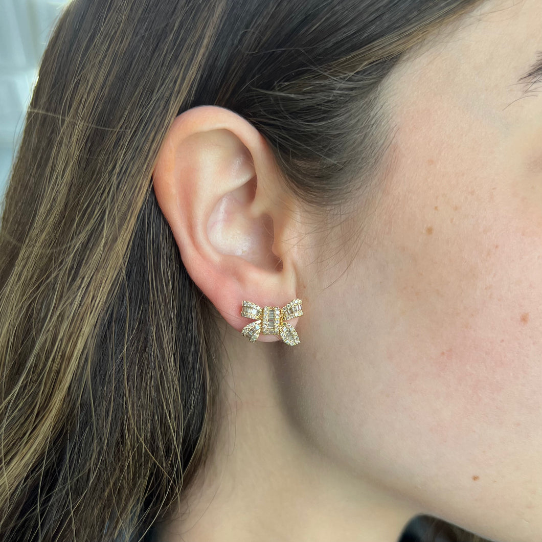 18K GOLD DIAMOND BAGUETTE BOW STUDS