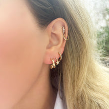 14K GOLD LEAH HUGGIES