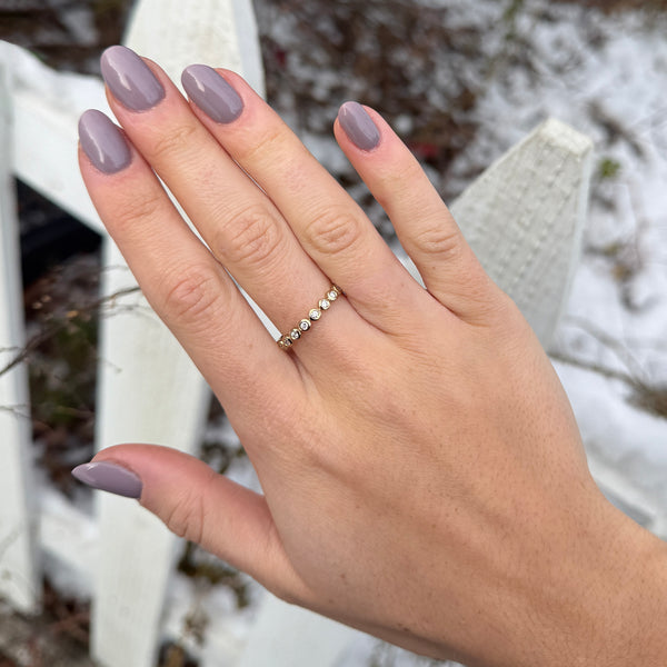 14K GOLD DIAMOND BARI BEZEL BAND