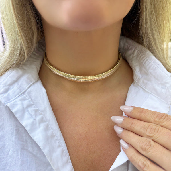 14K GOLD OMEGA CLOUD NECKLACE