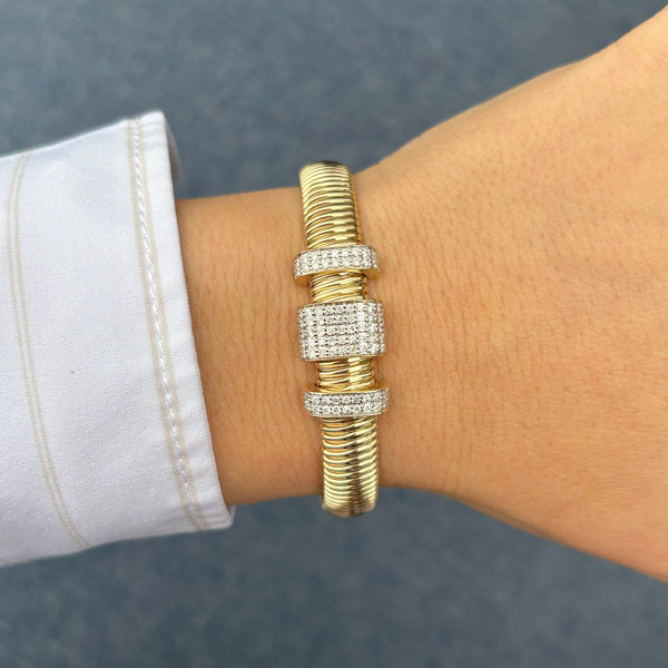 14K GOLD DIAMOND SANDY FLEX CUFF BANGLE