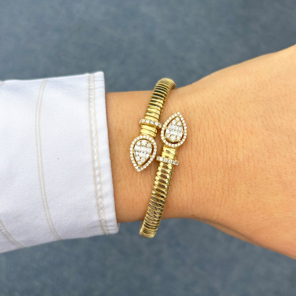 14K GOLD DIAMOND JOY PEAR FLEXIBLE BANGLE