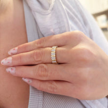 14K GOLD DIAMOND KELLY RING