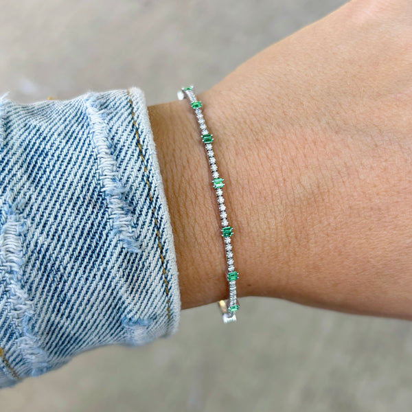 14K GOLD DIAMOND EMERALD KAIA FLEX BANGLE