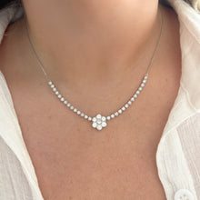 14K GOLD DIAMOND ALICIA FLOWER NECKLACE