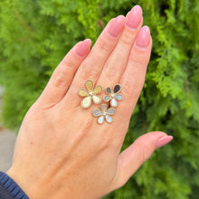 14K GOLD DIAMOND AND MOTHER OF PEARL EMMY FLOWER RING