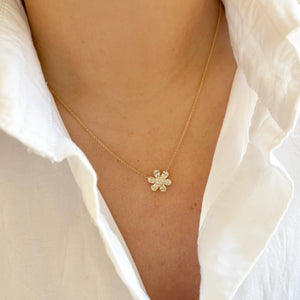 14K GOLD DIAMOND BRANDY FLOWER NECKLACE