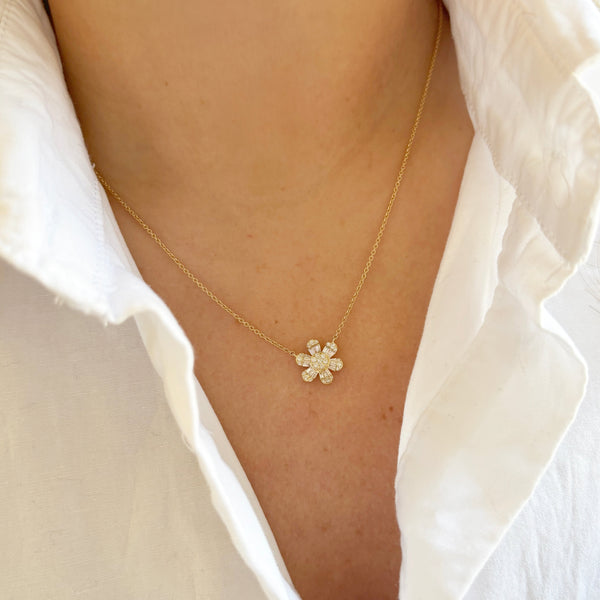 14K GOLD DIAMOND BRANDY FLOWER NECKLACE