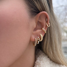 14K GOLD DIAMOND IZZY HUGGIES