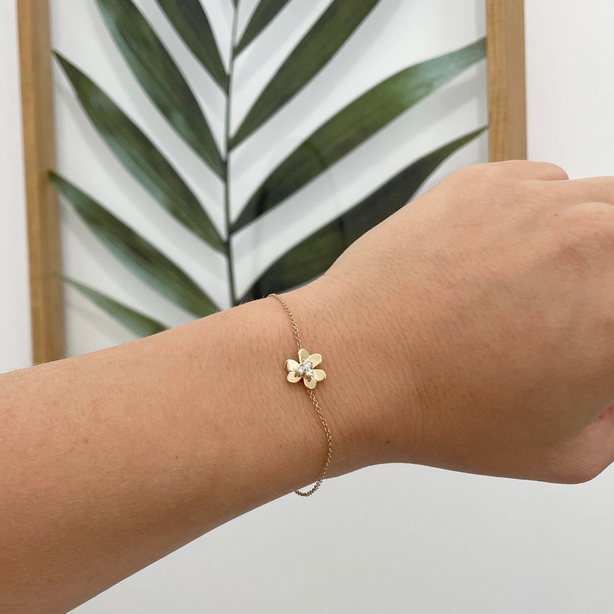 14k Gold Diamond Flower Bracelet