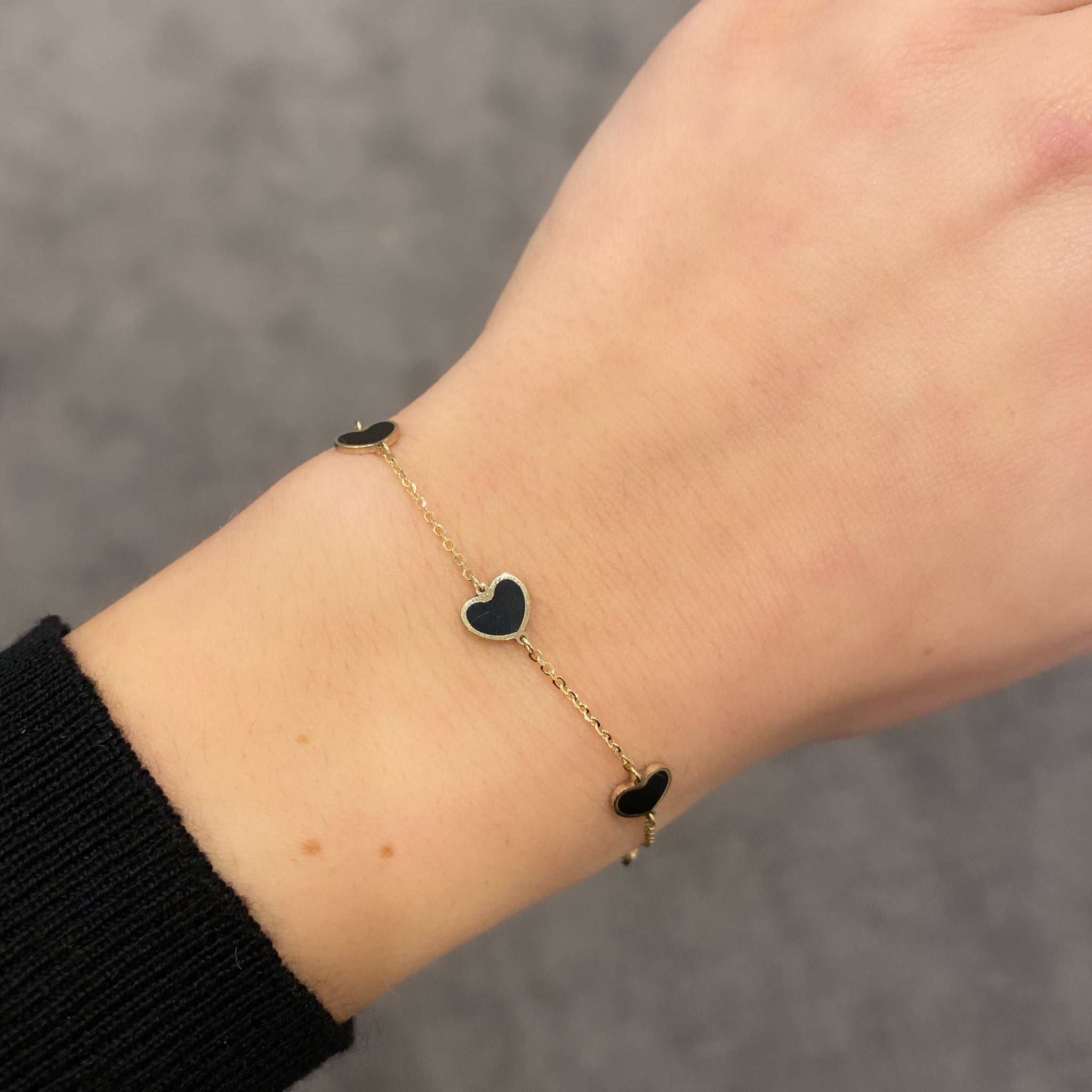 Black Beauty 🖤 How To Make Simple Bead Bracelet. Perlen armband كيفية عمل  براسلي بالخرز - YouTube